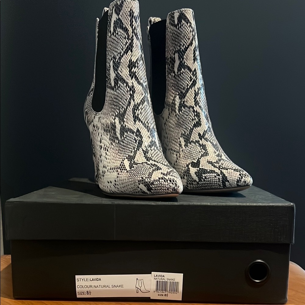 Tony Bianco Lavida Natural Snake Ankle Boots NWT